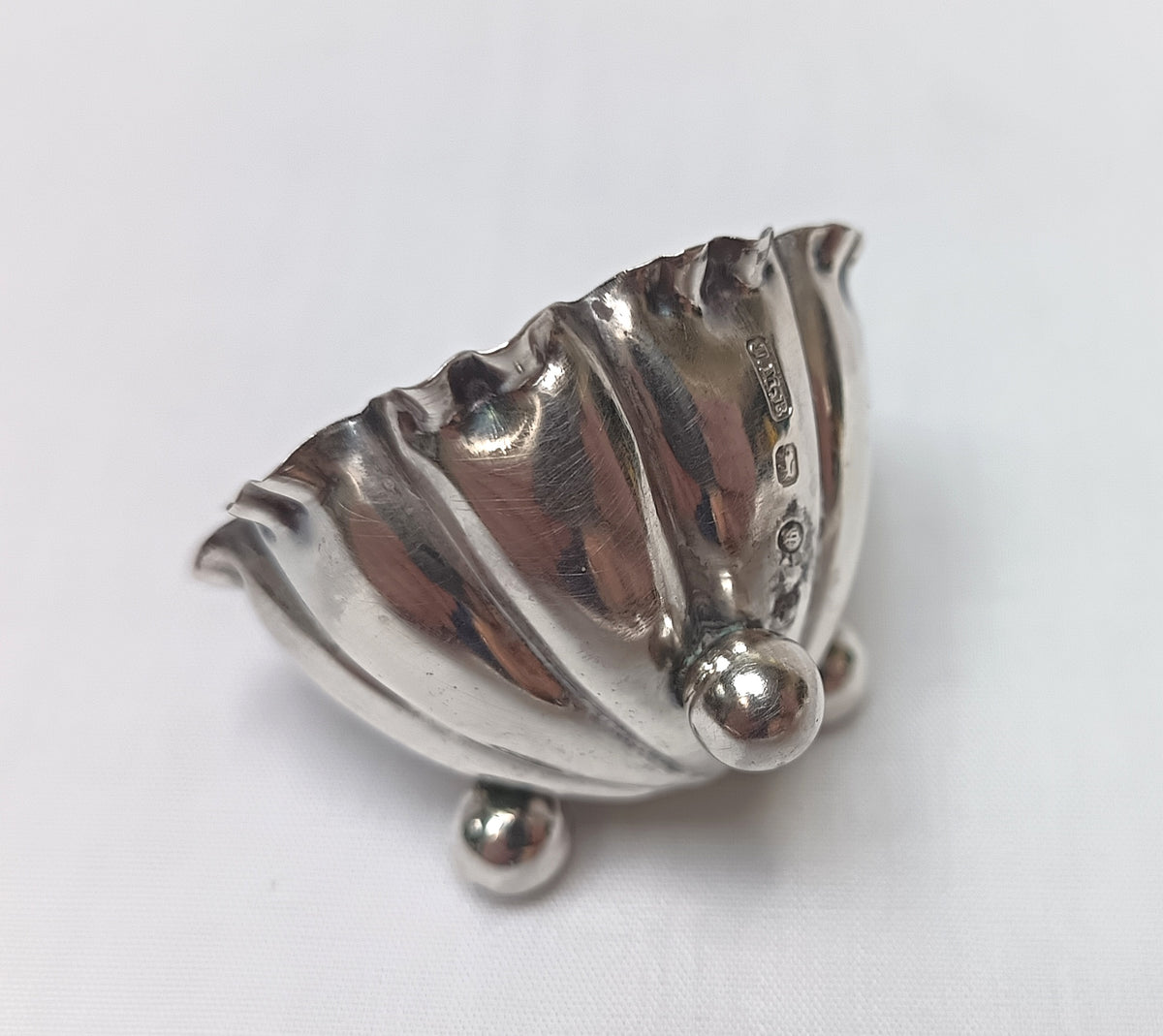 Antique Hallmarked Sterling Silver Salt Cellar
John Millward Banks | Birmingham | 1890