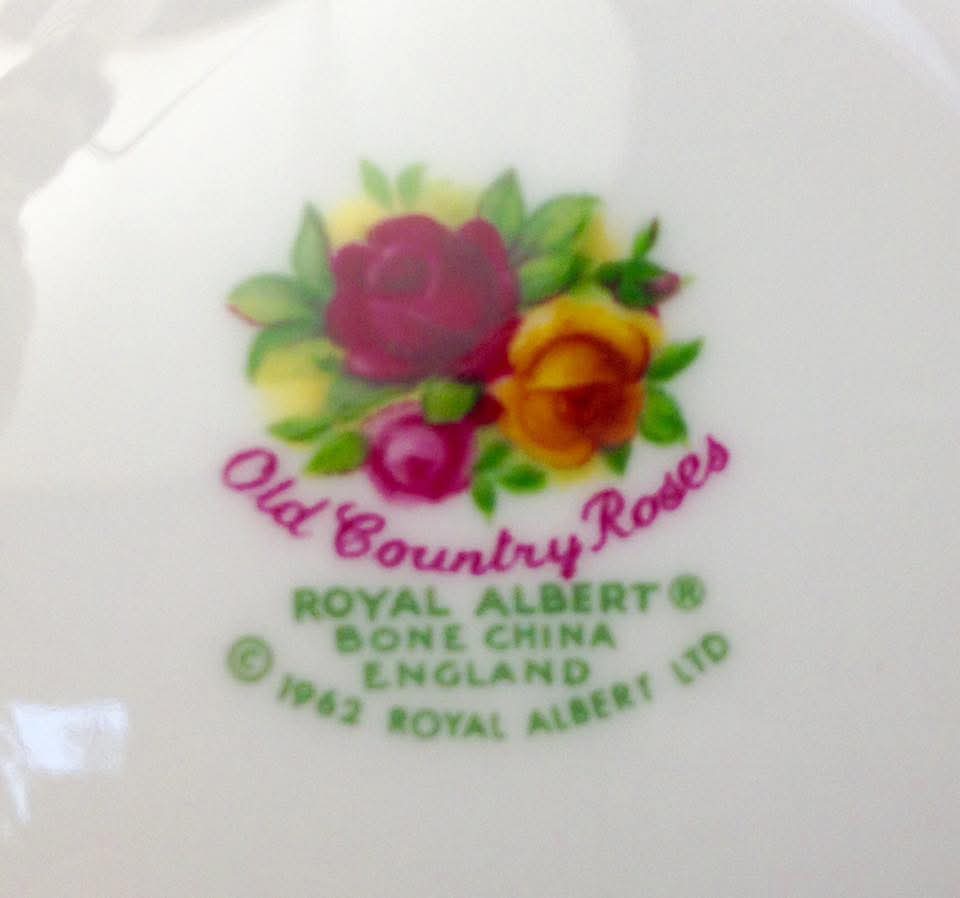 Royal Albert | Old Country Roses | Teacup and Saucer Duos | Bone China | England | © 1962 Royal Albert Ltd