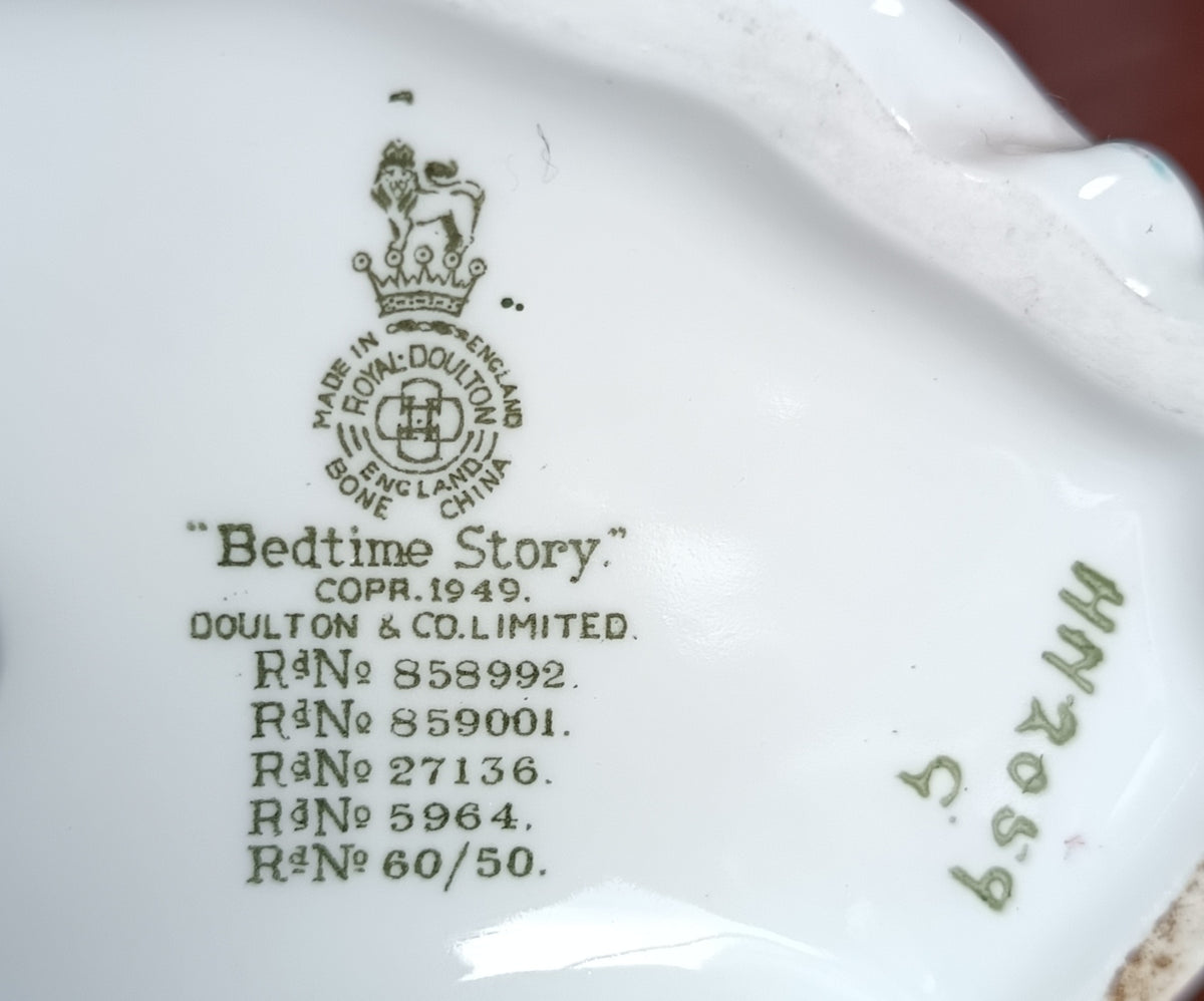 Royal Doulton The Bedtime Story HN2059 figurine | Bone China | Designed by Leslie Harradine | 1950–1996