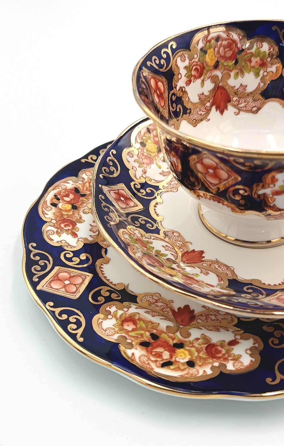 Royal Albert | Heirloom | Bone China Trio | England, c.1940s–1960s