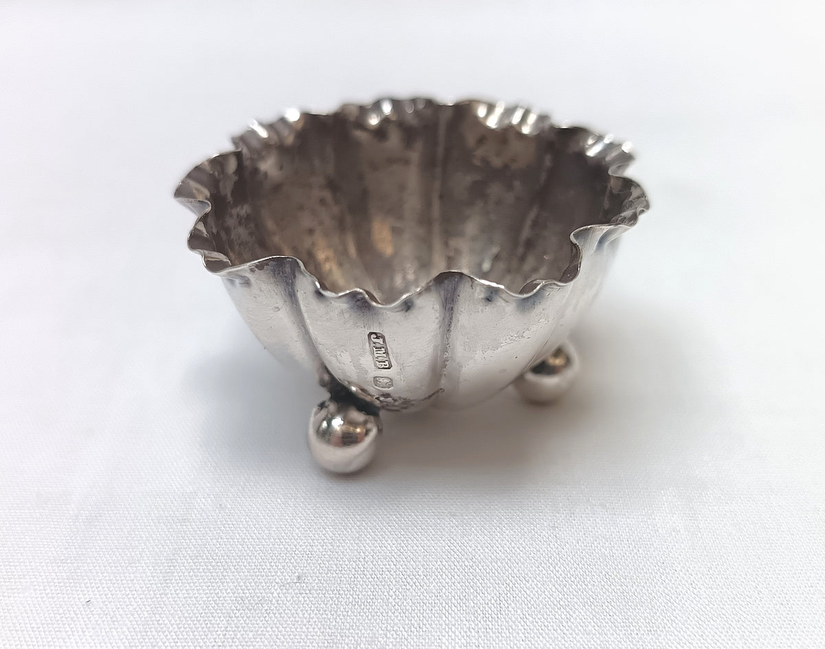 Antique Hallmarked Sterling Silver Salt Cellar
John Millward Banks | Birmingham | 1890