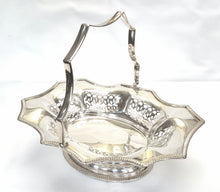 Load image into Gallery viewer, Silver plated flower basket
