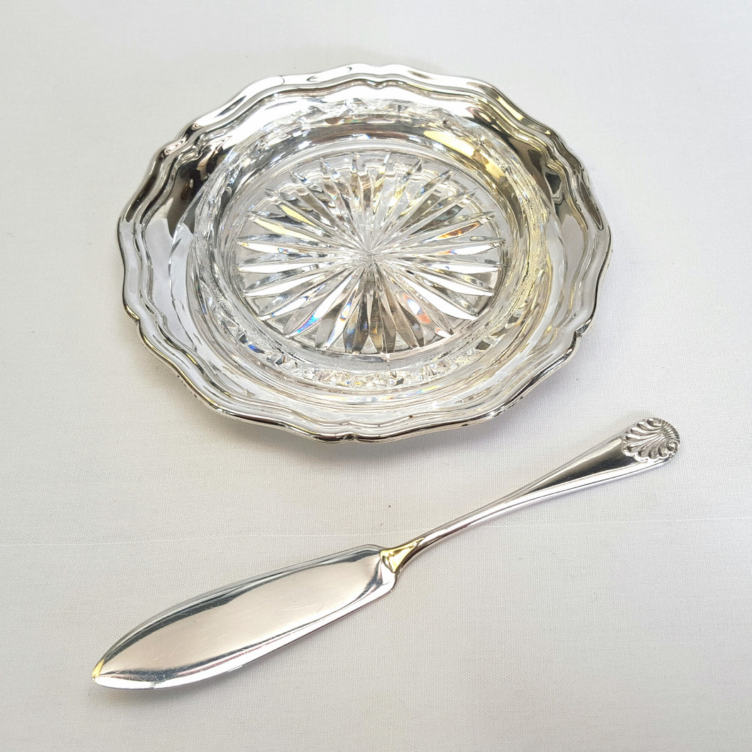 Hallmarked sterling silver butter dish & knife