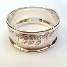 Load image into Gallery viewer, Hallmarked sterling silver serviet ring
