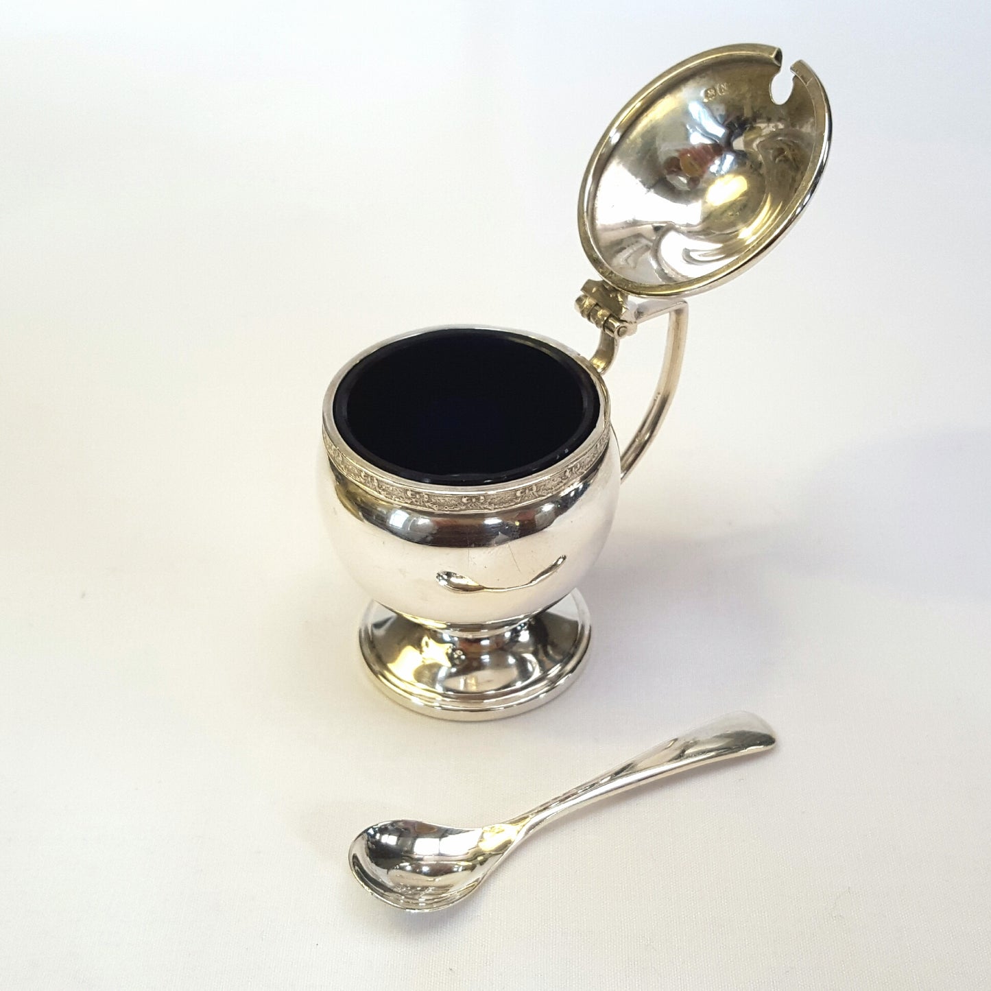 Hallmarked Sterling Silver Lidded Salt Cellar with Spoon