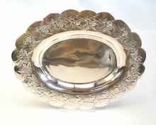 Load image into Gallery viewer, Small vintage silver plated tray
