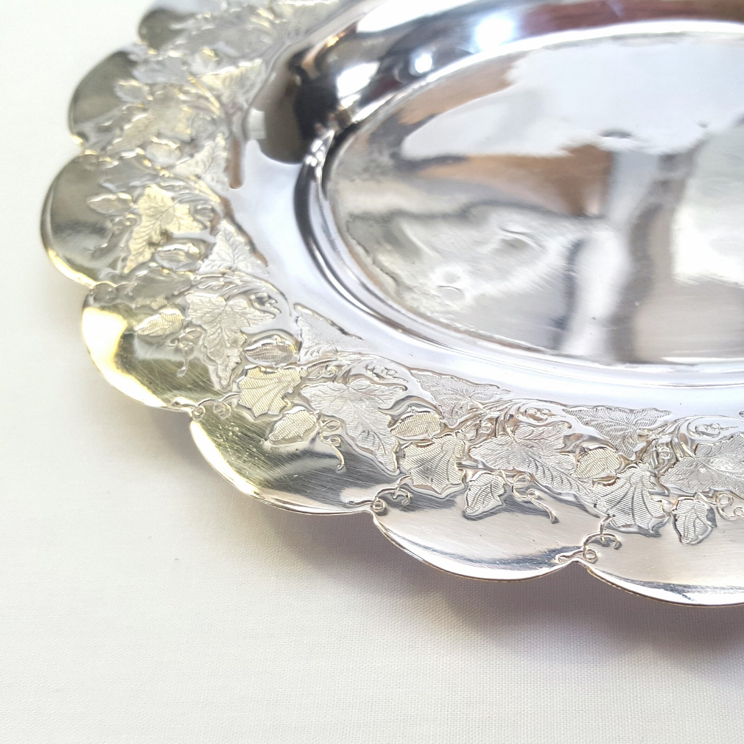 Elegant Antique Silver-Plated Oval Tray with Delicate Vine Pattern