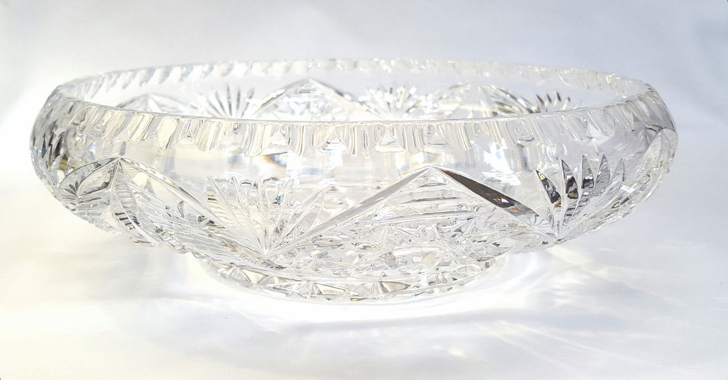 Fine Hand-cut Full Lead Crystal Bowl with intricate detailing