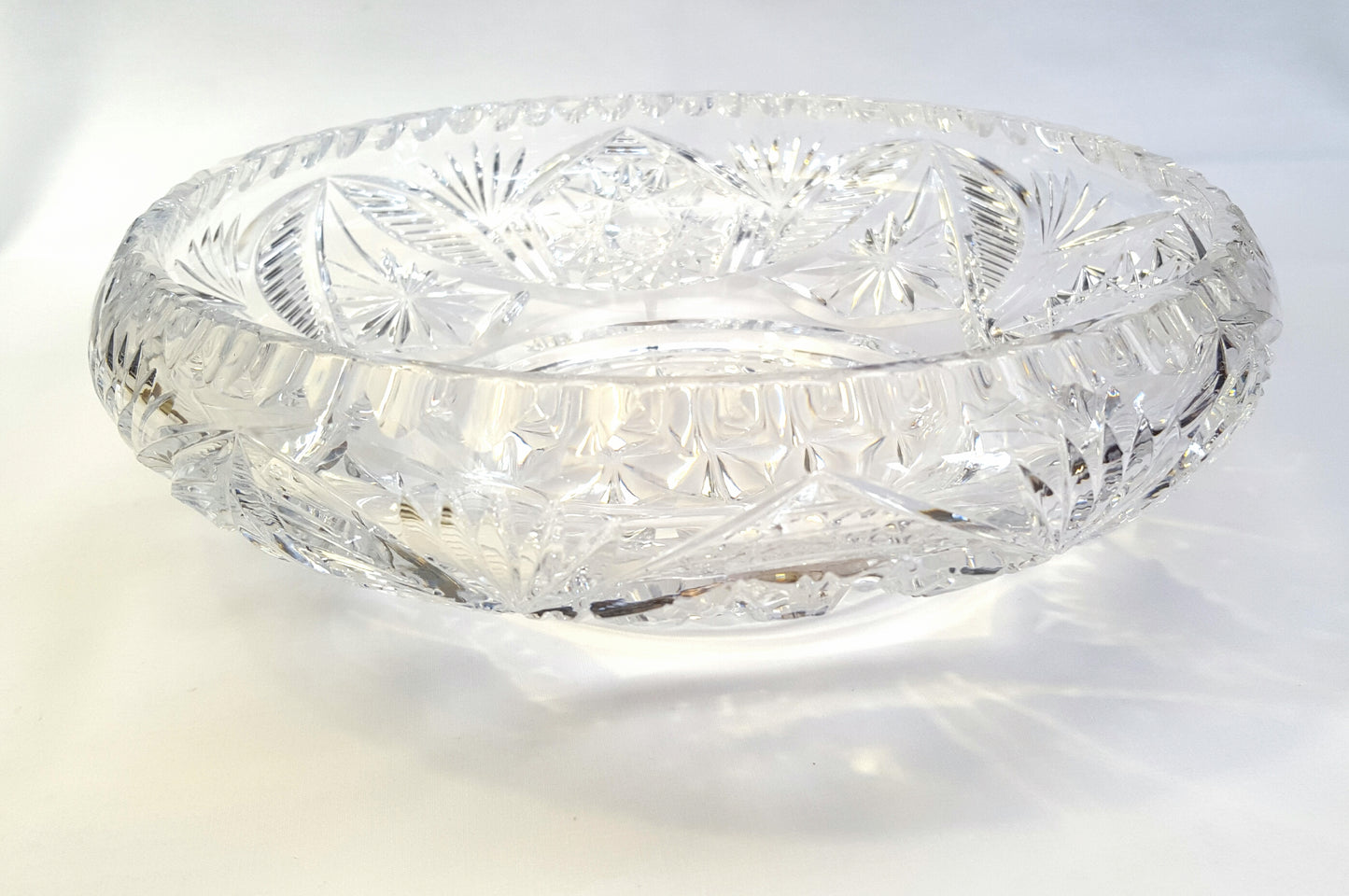 Fine Hand-cut Full Lead Crystal Bowl with intricate detailing
