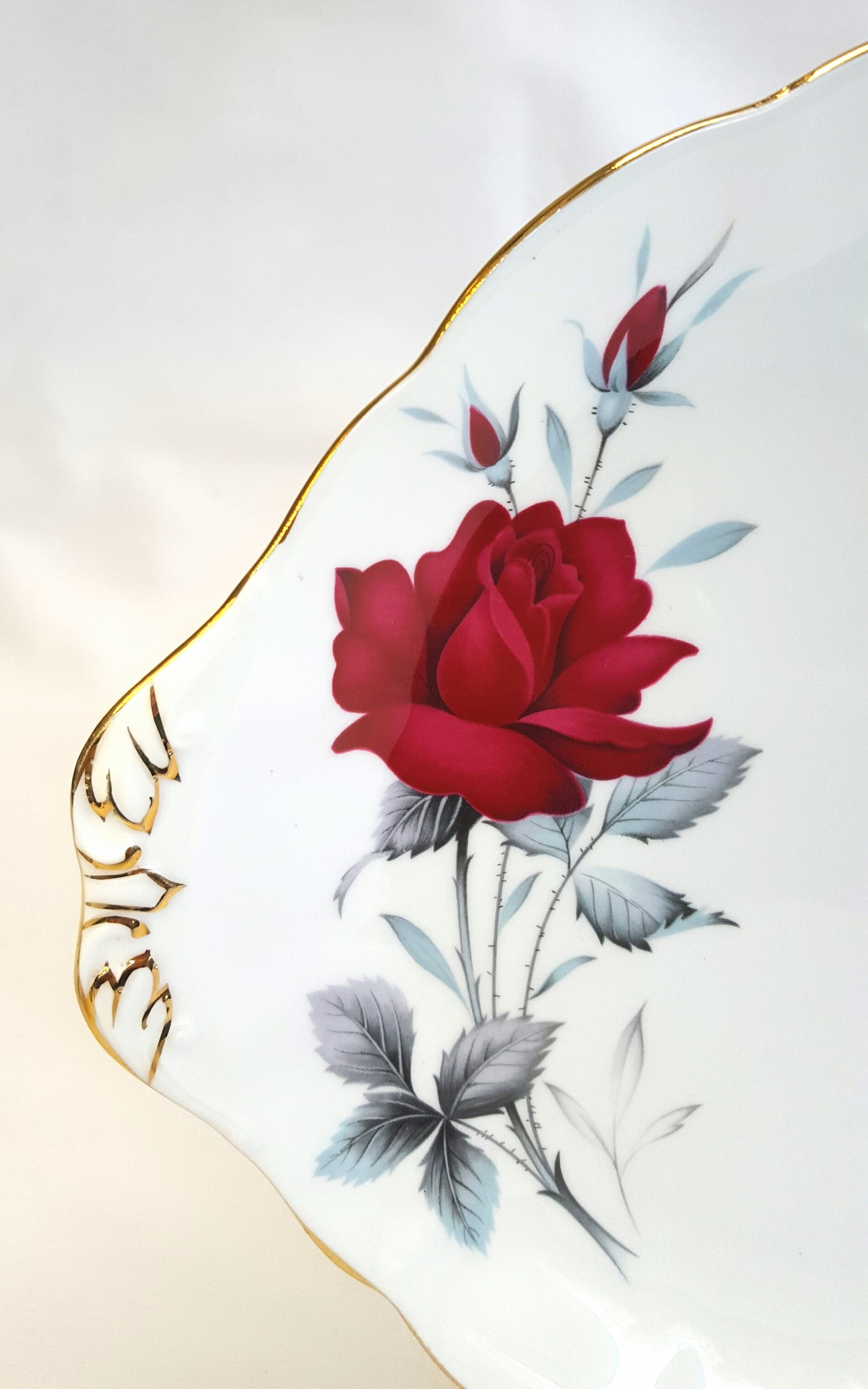 Royal Albert ‘Sweet Romance’ Large Cake Plate