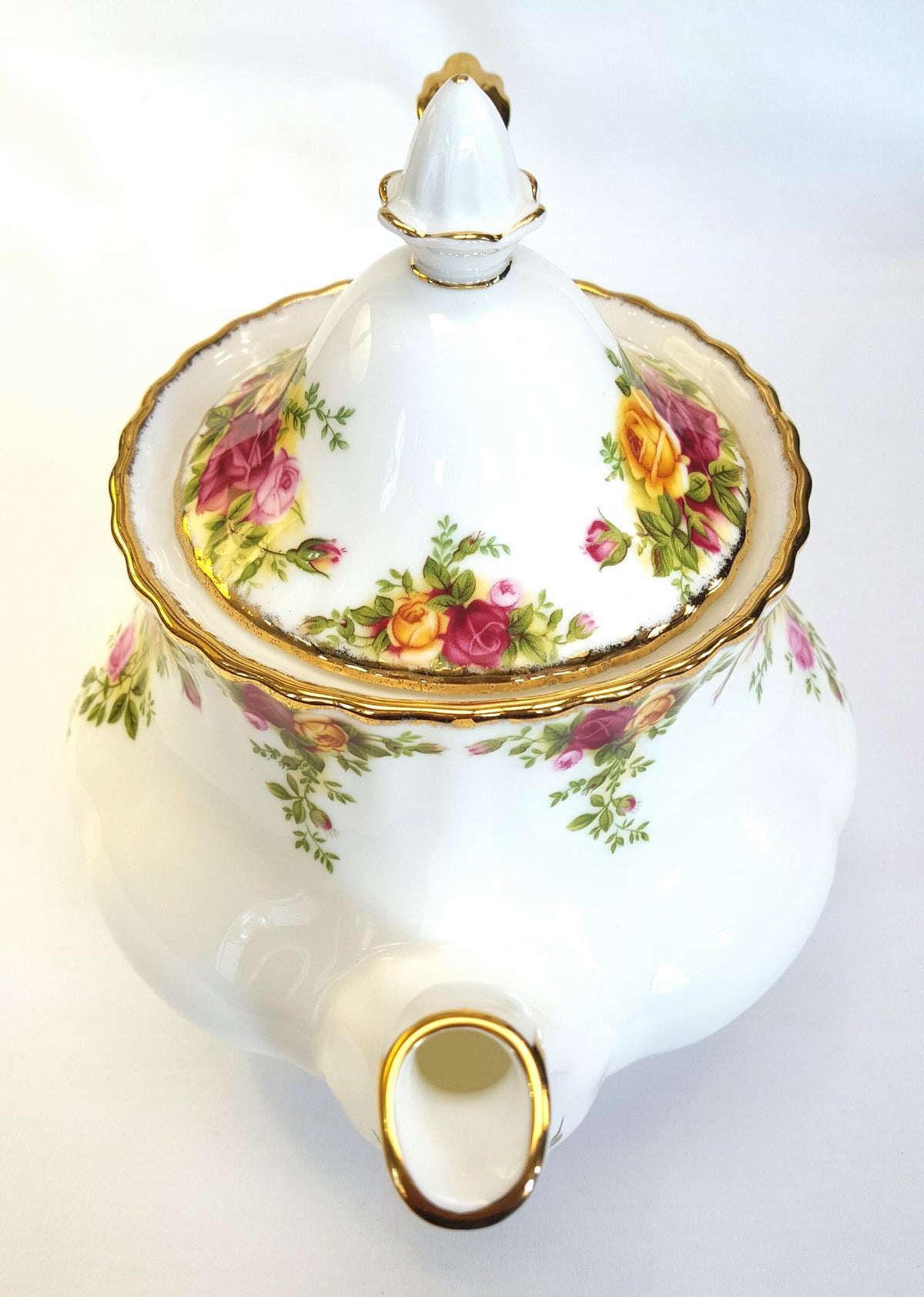 Royal Albert ‘Old Country Roses’ Teapot
