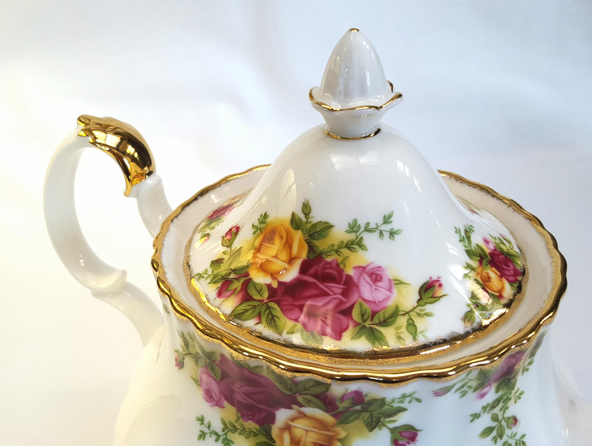 Royal Albert ‘Old Country Roses’ Teapot