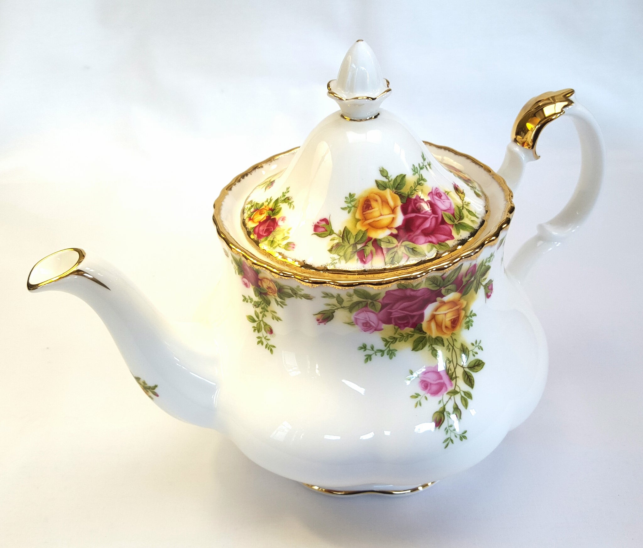 Royal Albert Old Country Roses Large Teapot