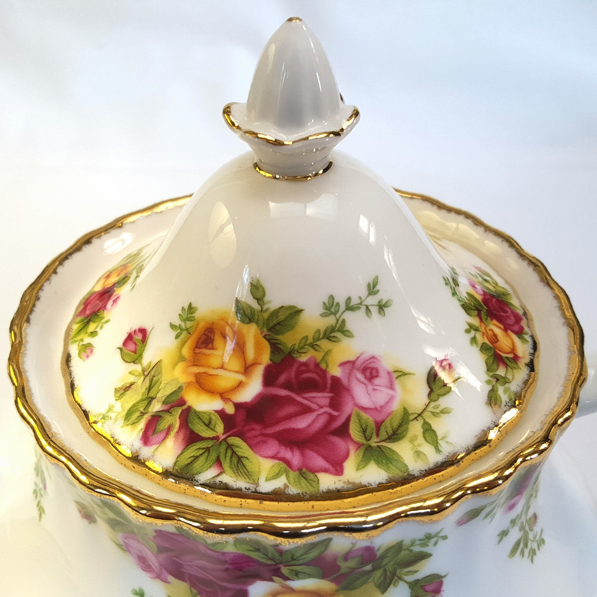 Royal Albert ‘Old Country Roses’ Teapot