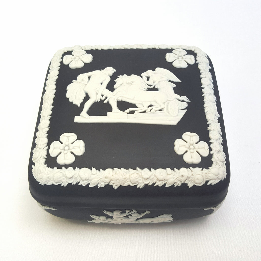 Black basalt Jasperware lidded trinket box