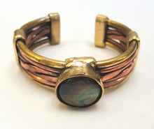 Load image into Gallery viewer, Hand crafted copper and brass men&#39;s bangle with Labradorite cabachon
