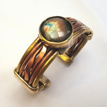 Load image into Gallery viewer, Hand crafted copper and brass men&#39;s bangle with Labradorite cabachon
