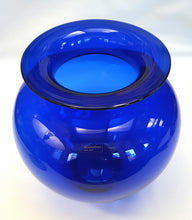 Load image into Gallery viewer, Bloomsbury blue glass vase
