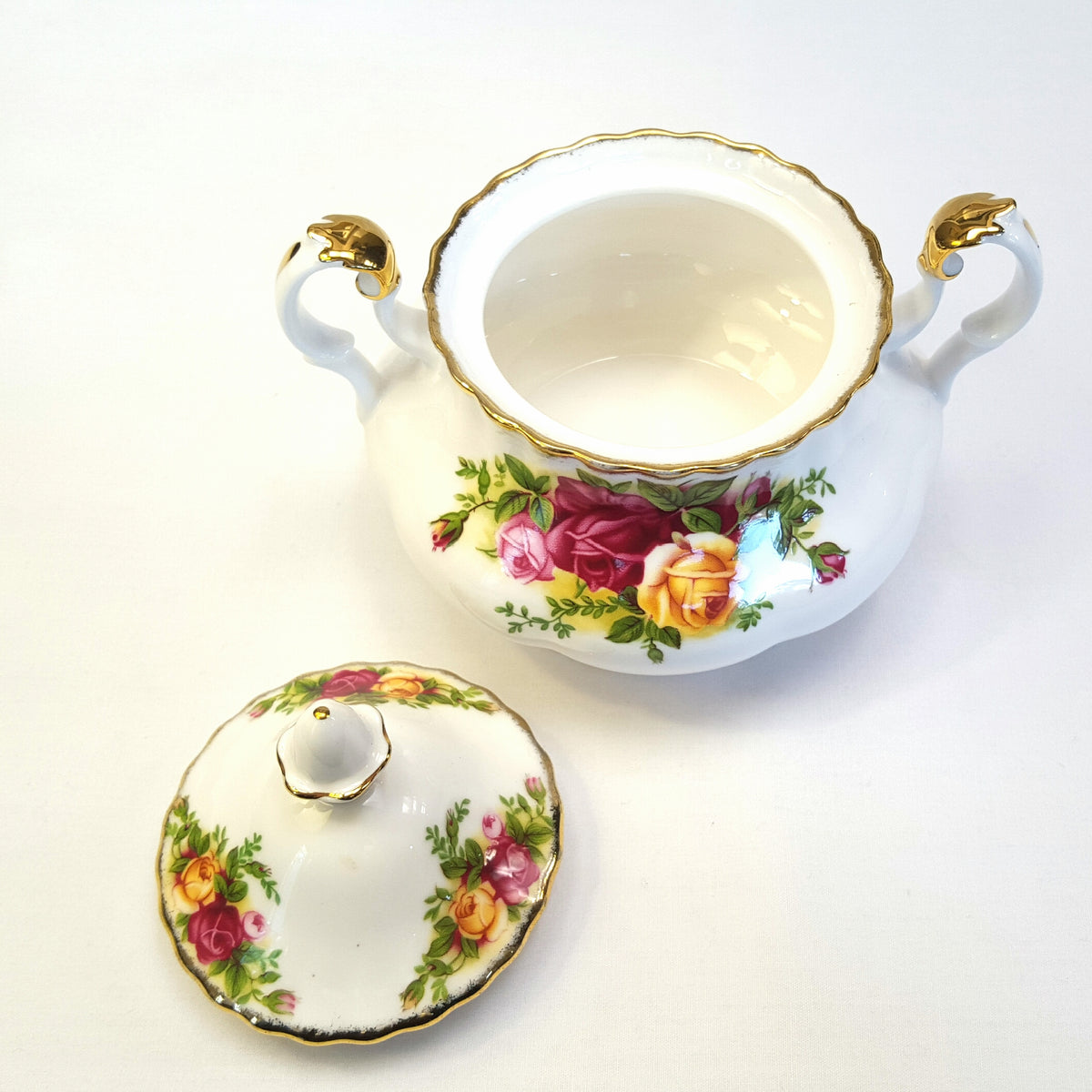 Royal Albert ‘Old Country Roses’ Large Lidded Sugar Bowl