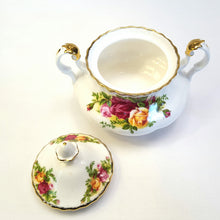 Load image into Gallery viewer, Royal Albert &#39;Old Country Roses&#39; large lidded sugar bowl
